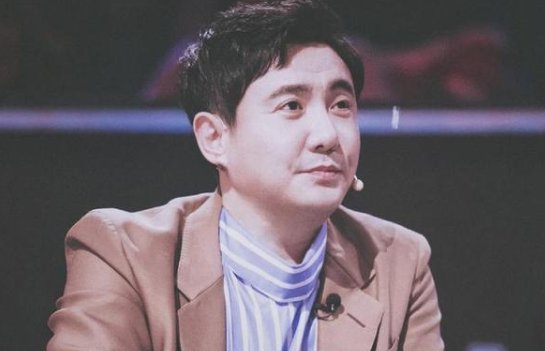 沈腾火前求谢娜去快本，谢娜秒回一句话，果然谁红和谁玩 ，回的什么呢？