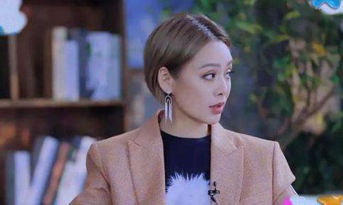 宁静用和自己撞脸的杯子,宁静的脸和M豆真的很像吗?