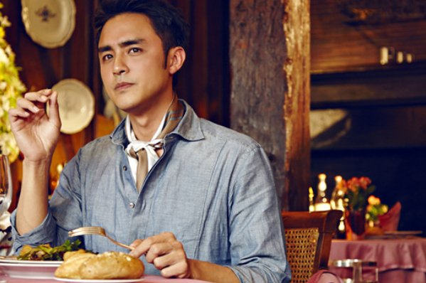 明道画烟熏妆被吐槽像中毒,曾经的偶像剧男主为何现在频频被吐槽?