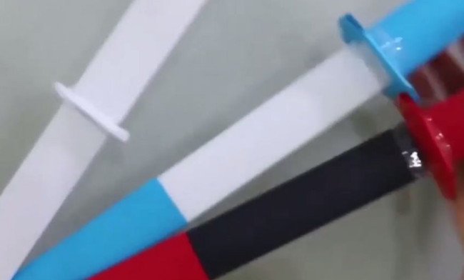 如何用a4纸折魔刀千刃？