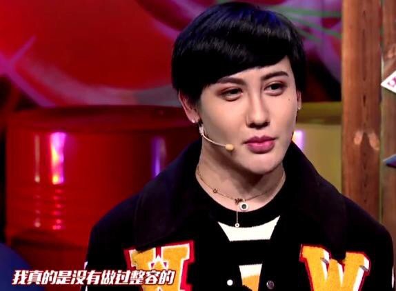 你怎样看待那些因为想当网红而做出各种博眼球行为的人?