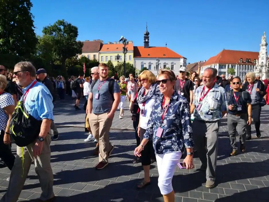 波兰向德国索要1.3万亿美元二战赔款,如何看待此事?