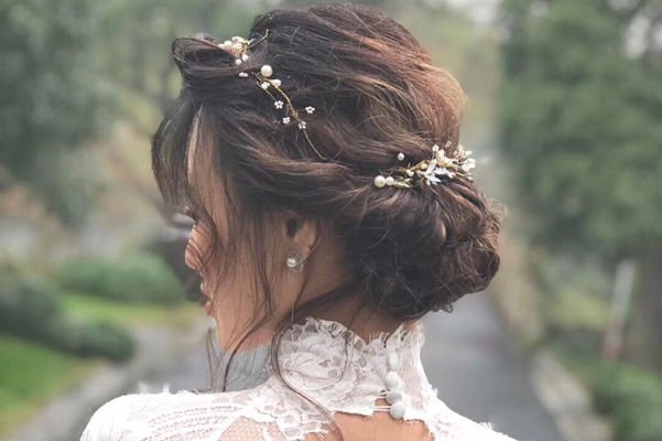 喜欢韩式婚礼的人越来越多,关于韩式婚礼上的新娘头发造型你了解多少?