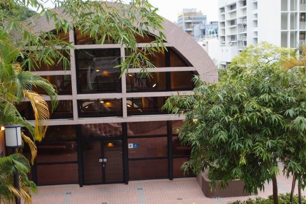 “庄月明楼”为何长得像棺材,有什么风水习俗?