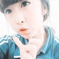 张依依头像。清晰的，不带字 穿校服的