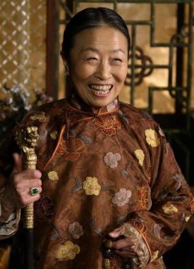 75岁“丑娘”张少华离世,瘦成纸片蜗居40平米房子,这是为何?