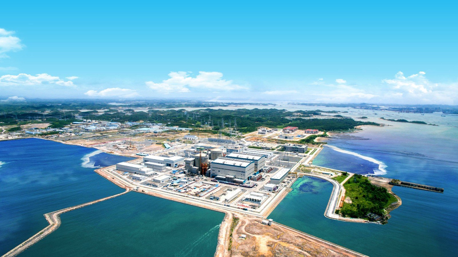 如何促进防城港市的港口物流发展？