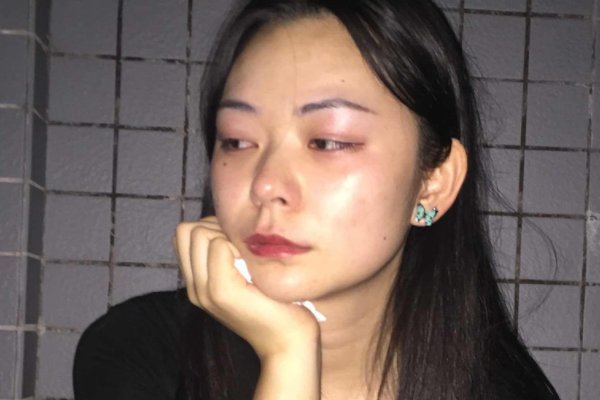 人极度痛苦的时候为什么会笑?