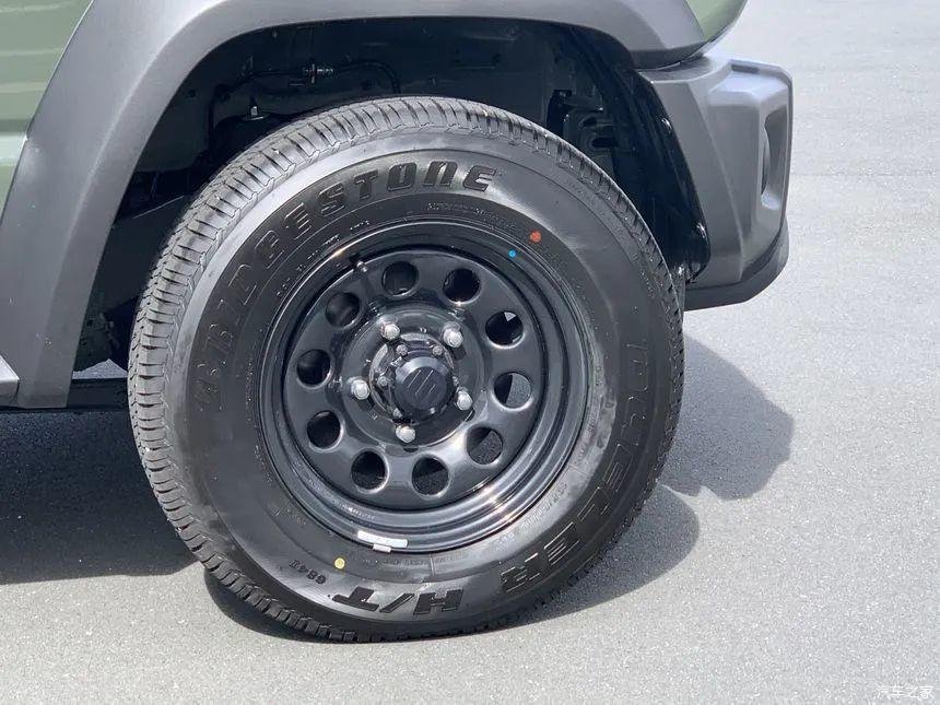 铃木吉姆尼皮卡版见过没?配置更低,售价更高