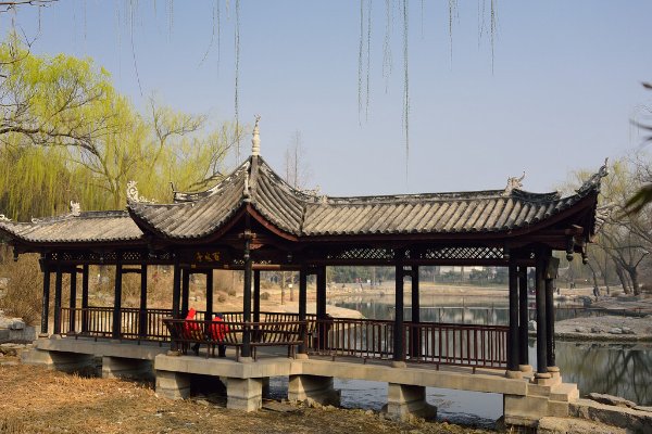 陶然亭公园哪个门比较好停车?