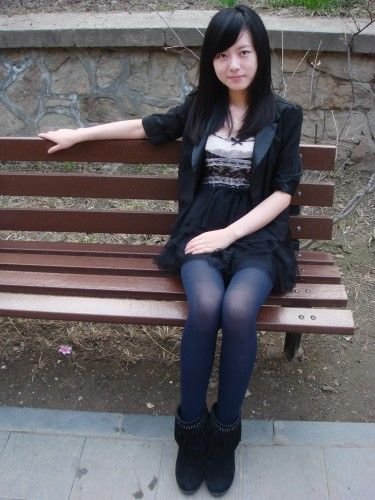 谁有爱情连连看陈彩微素装照片，没化妆的那种？