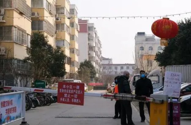 中国好邻居!女子居家防控物资储备不足,封控期间大城市真的会“缺菜”吗?