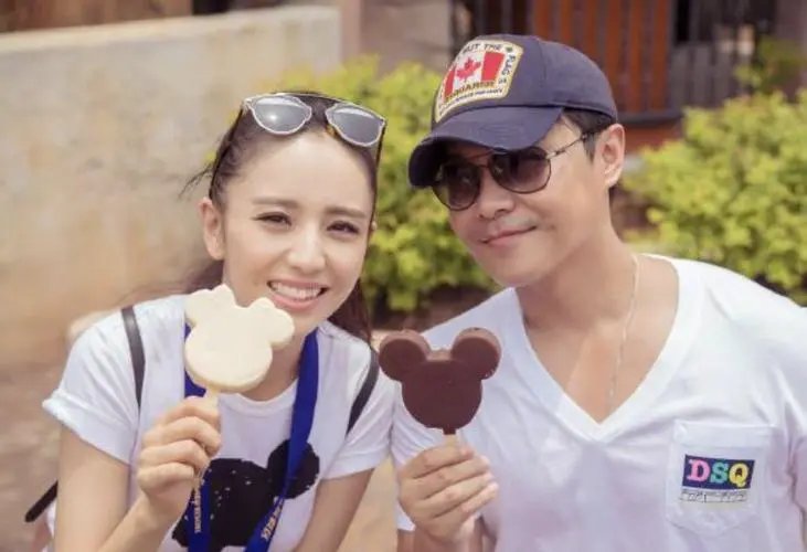 陈思诚分手后卡点为佟丽娅庆生，这是后悔的表现吗？