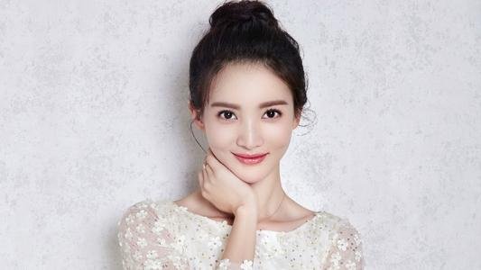 金莎带秤吃饭,同样姓金,为何金晨反应却笑翻众人?