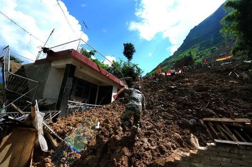 云南镇雄山体滑坡致2人死亡,在天灾面前我们有逃跑的机会吗?