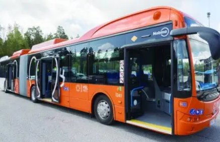 湖南益阳公交总公司回应乘客被踹下车:会给出一个妥当的处理,你怎么看?