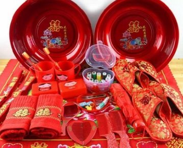 山西临汾一女子出嫁,娘家陪嫁288头猪,这个场面有多壮观?