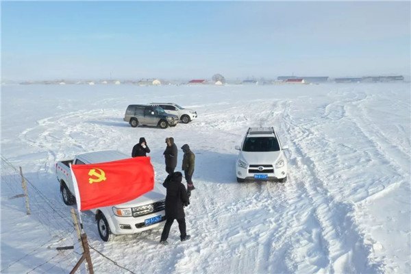 在风雪严寒中有哪些守护者?他们都做出了怎样的贡献?