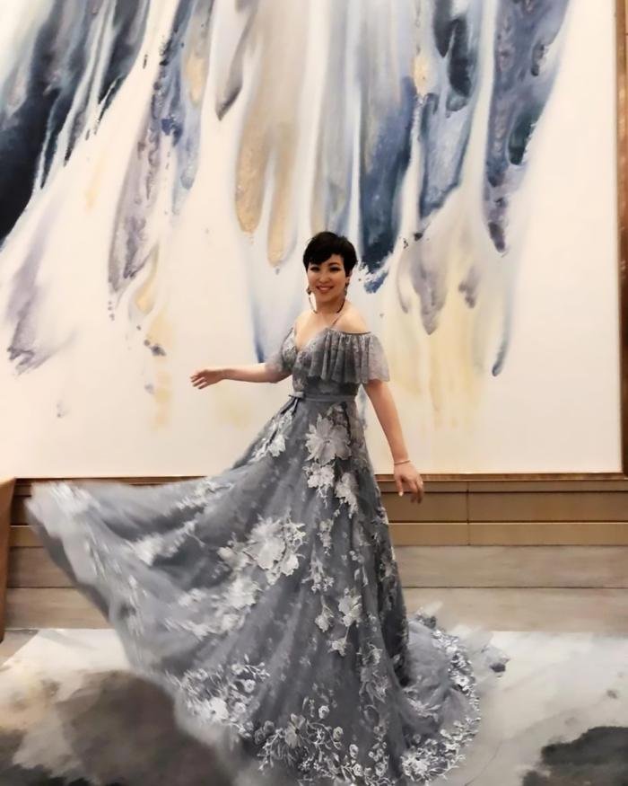 虾头杨诗敏离开TVB吐真言:在一个没好人的地方工作了8年,你怎么看?