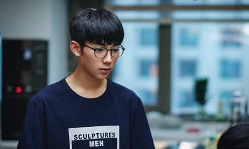 《小欢喜》中磊儿喜欢谁?