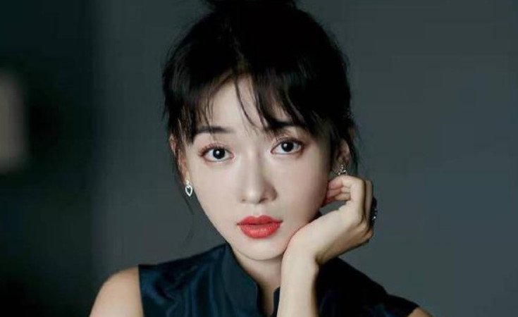 为什么吴谨言白鹿一个经纪人白鹿却没有代言？