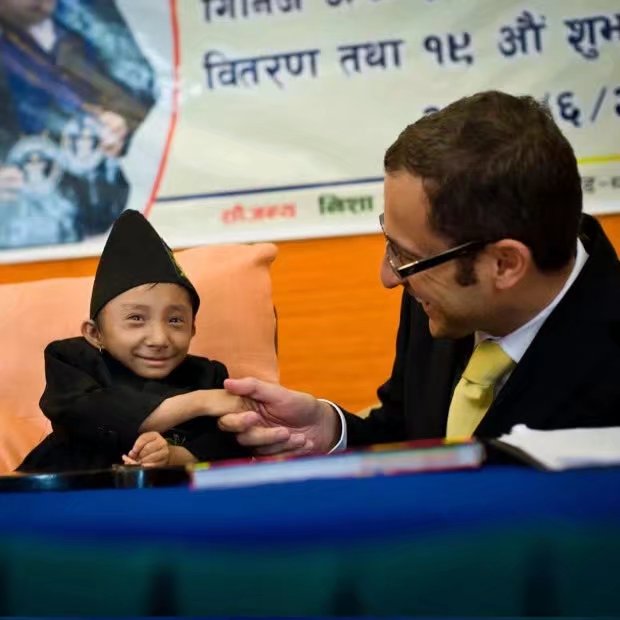 世界上最矮的人是谁?