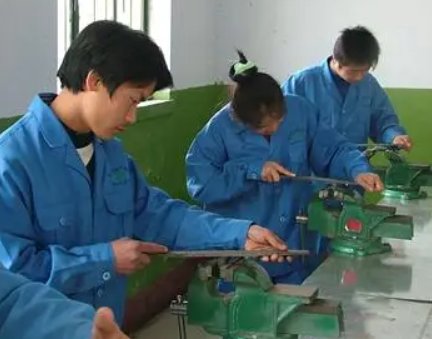 广东技校招生条件