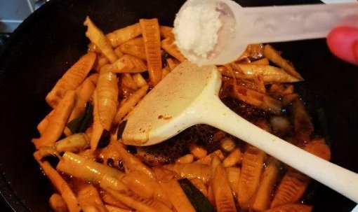 正宗油焖笋的做法