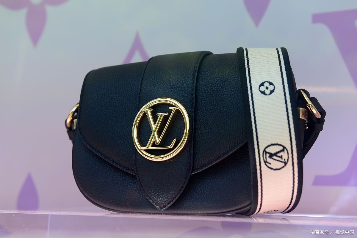 想要女包皇冠,可以推荐淘宝上的正品好店吗?