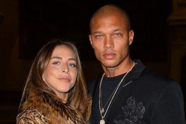 杰里米·米克斯是如何与洛伊·格林相识相恋的？