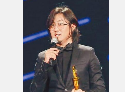 荒井十一是日本人吗?