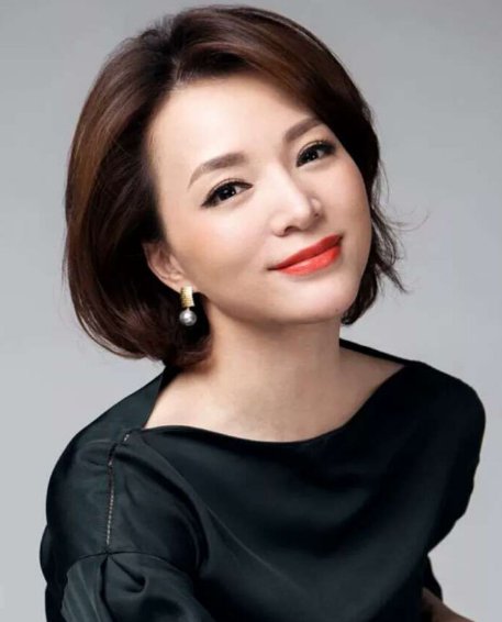 董卿入豪门“南柯一梦”!百亿老公破产!儿子入美籍终成笑柄!你怎么看?