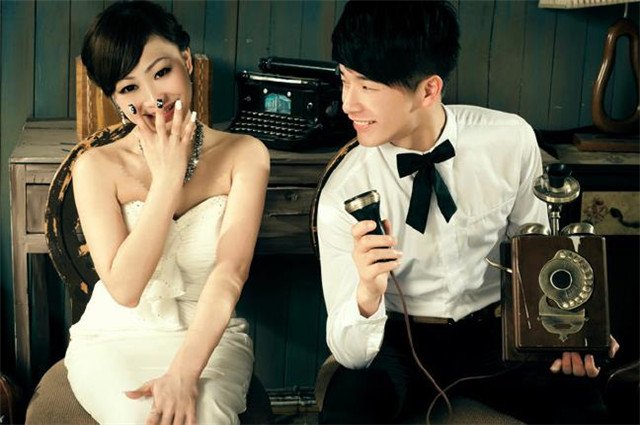 情侣之间最浪漫的事情有什么？