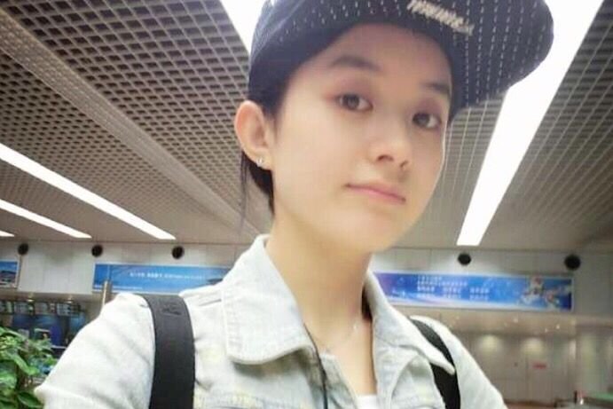 赵丽颖的弟弟长得也很帅，赵丽颖为什么不捧她弟弟进娱乐圈？