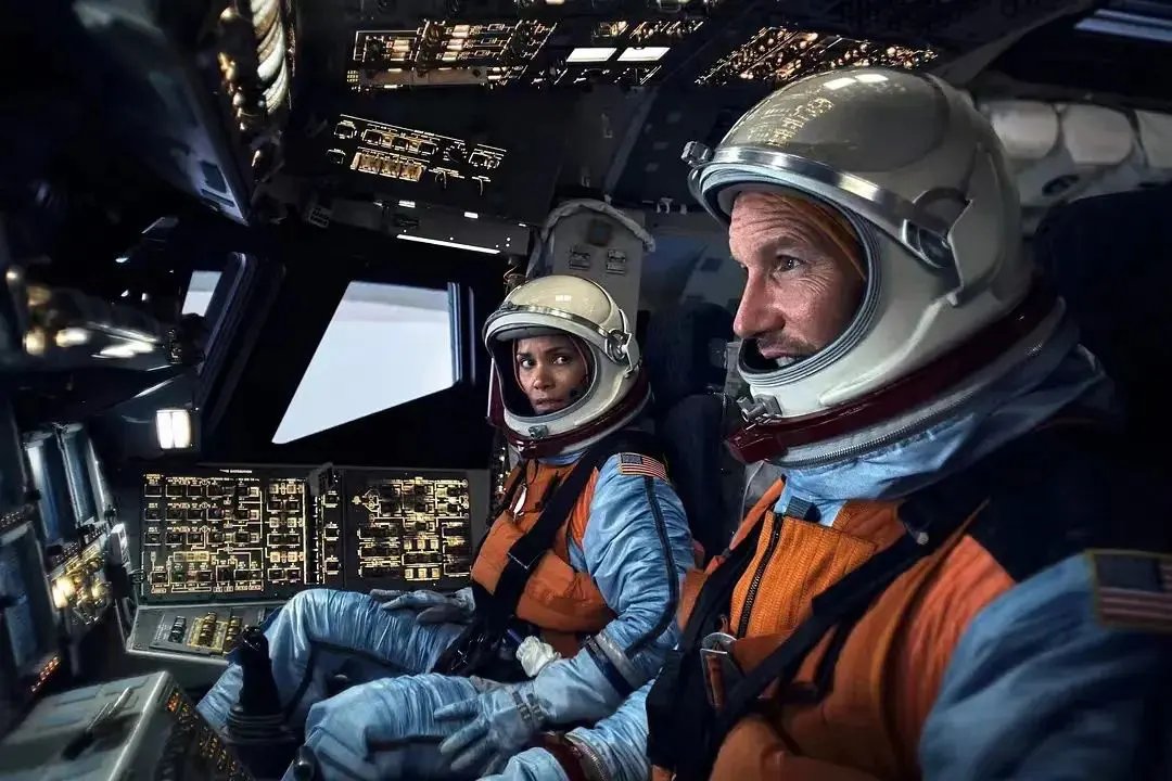 耗资1.5亿美元的《月球陨落》引起一片差评,罗兰·艾默里奇不香了吗?