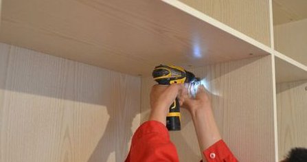 组合衣柜的组装步骤