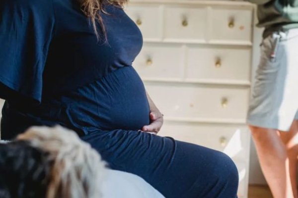 代孕是怎么回事？为什么违法?有哪些伦理问题？