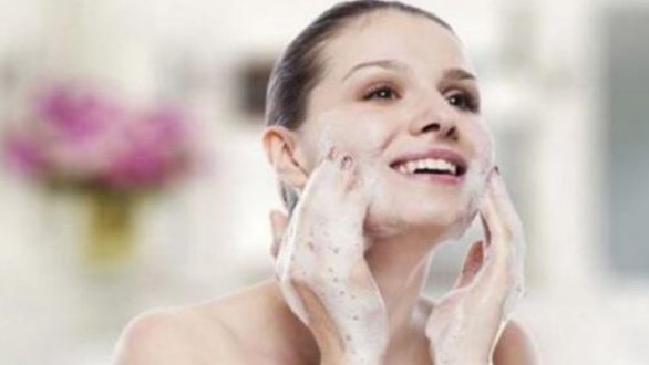 怎样可以使脸上的斑变淡