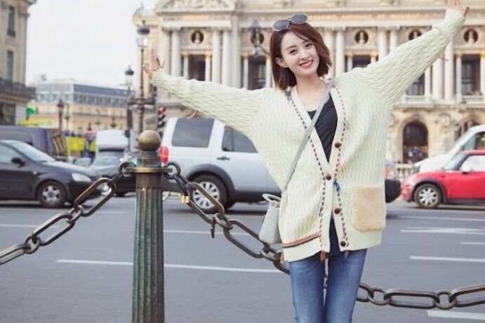 赵丽颖的弟弟长得也很帅,赵丽颖为什么不捧她弟弟进娱乐圈?