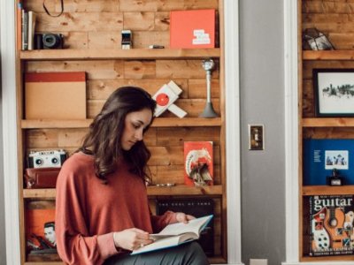 犹组词并用词造一句话