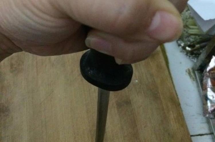 怎样用磨刀棒磨刀？