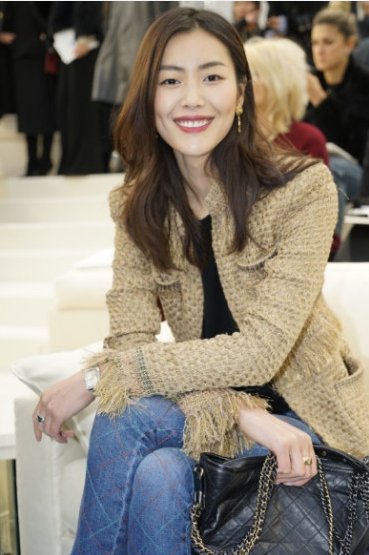 崔始源和刘雯什么关系?