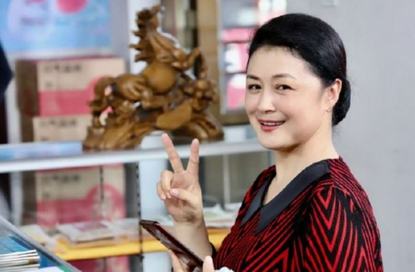 于月仙告别仪式在甘肃金昌举行,她的告别仪式都有哪些人去了?