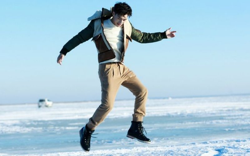 超能大星探许魏洲柴鸡蛋那期的背景音乐英文歌叫什么名字?