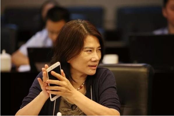 董明珠拒绝走后门被踢出族谱，这是她成功的基础吗？