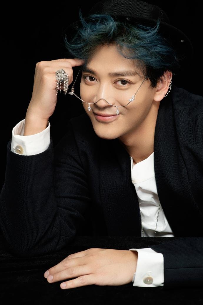 香港歌手陈晓东,为何会沦为十八线艺人?