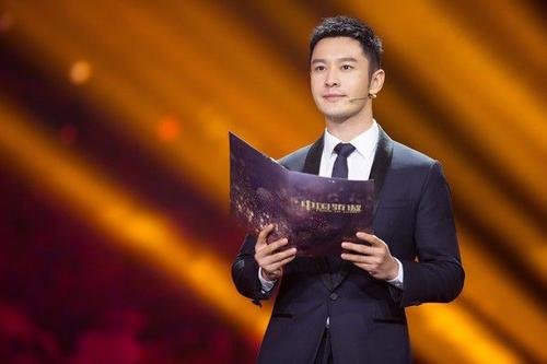 黄晓明为baby庆生后,俩人罕见同框,二人还如同昔日那般恩爱吗?