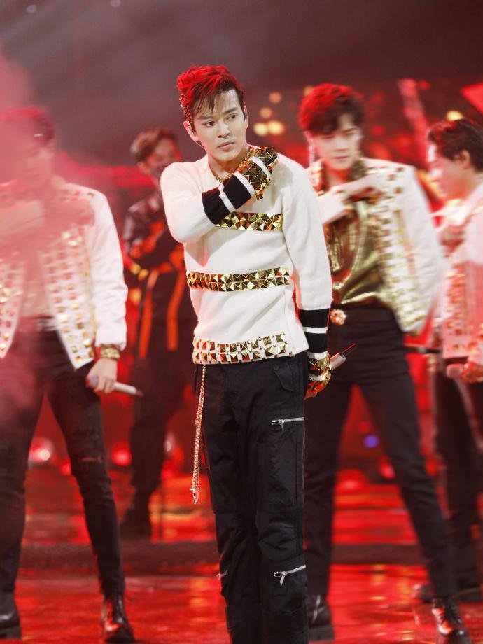 香港歌手陈晓东,为何会沦为十八线艺人?