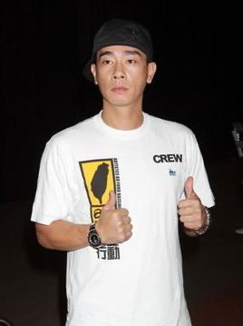 电影《无间风暴》上线 ，陈小春在该部影片中饰演的是一个怎样的人物？