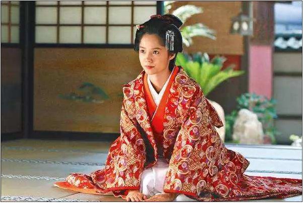 都知道近亲不能结婚,可为什么日本人极力推崇近亲结婚?